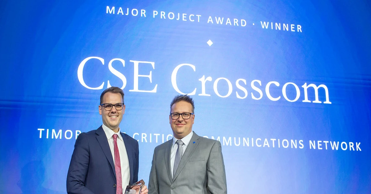 Fraser Hutchinson, Regional Sales Manager at CSE Crosscom, accepts the Major Projects Award at the 2026 ARCIA Excellence Awards in Melbourne.